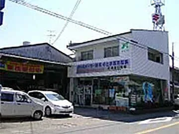長屋自動車外観